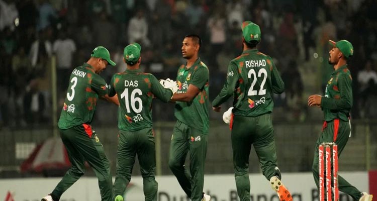 সিরিজ জয়ের লক্ষ্যে ফিল্ডিংয়ে বাংলাদেশ