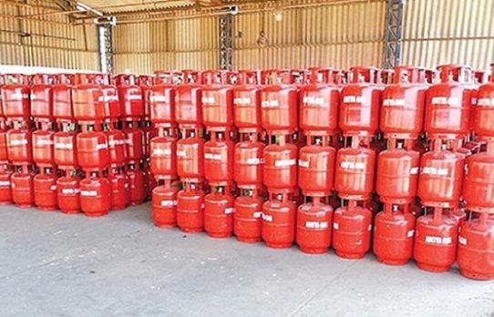 এলপি গ্যাসে কর-ভ্যাট ছাড়: দাম কমার আশা বাজারে