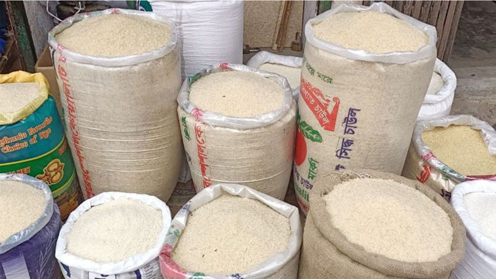 আজ থেকে চালের বস্তায় তথ্য দেওয়া বাধ্যতাম