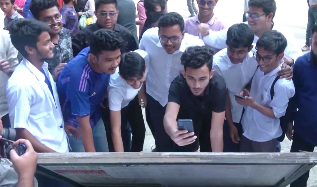এসএসসি ও সমমান পরীক্ষার ফলাফল প্রকাশ