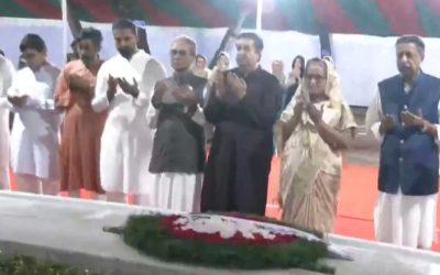 জাতির পিতার সমাধিতে প্রধানমন্ত্রীর শ্রদ্ধা