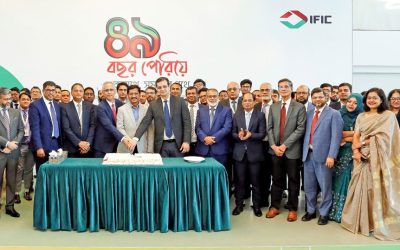 আইএফআইসি ব্যাংকের গৌরবময় ৪৯তম প্রতিষ্ঠাবার্ষিকী উদযাপিত