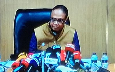 শেয়ার বিনিয়োগকারীদের ক্ষতিপূরণ নয়, তবে ক্ষুদ্র আমানতকারীরা নভেম্বরেই পাবেন টাকা