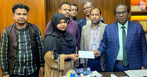 জেনিথ ইসলামী লাইফের ৯ লাখ টাকার মৃত্যুদাবির চেক হস্তান্তর